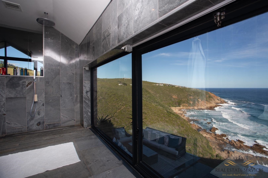 4 Bedroom Property for Sale in Herolds Bay Western Cape